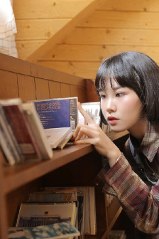 狃花女